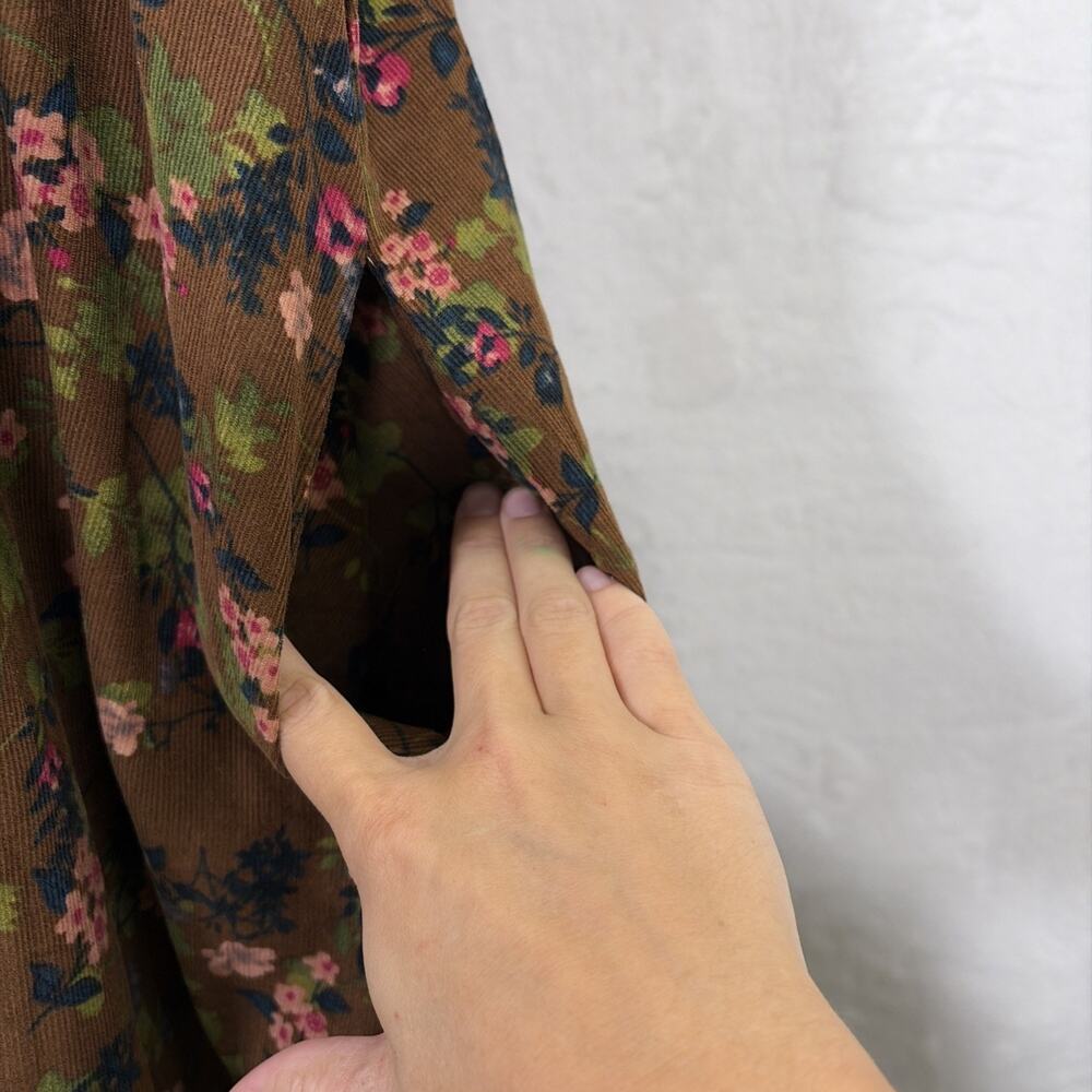 Floral V-Neck Maxi Dress - Picture 6 of 11